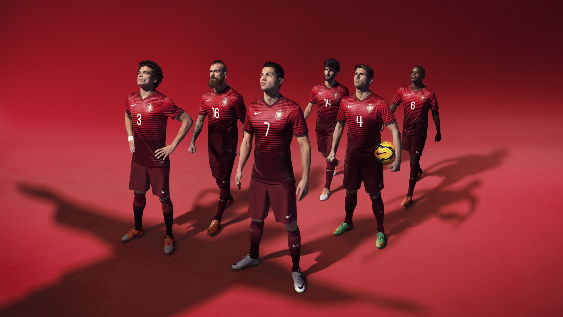 法国老乡的深情握手：里萨谢与庞达的球衣互换背后隐藏的故事